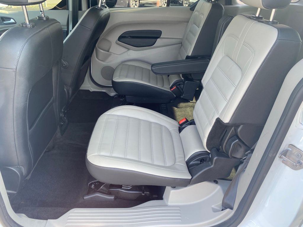 2020 Ford Transit Connect Titanium photo 9