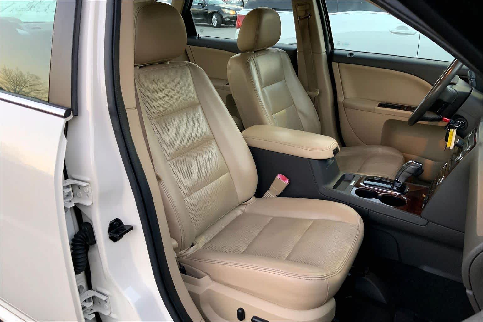 Image of Pre-Owned 2009 Ford Taurus Limited