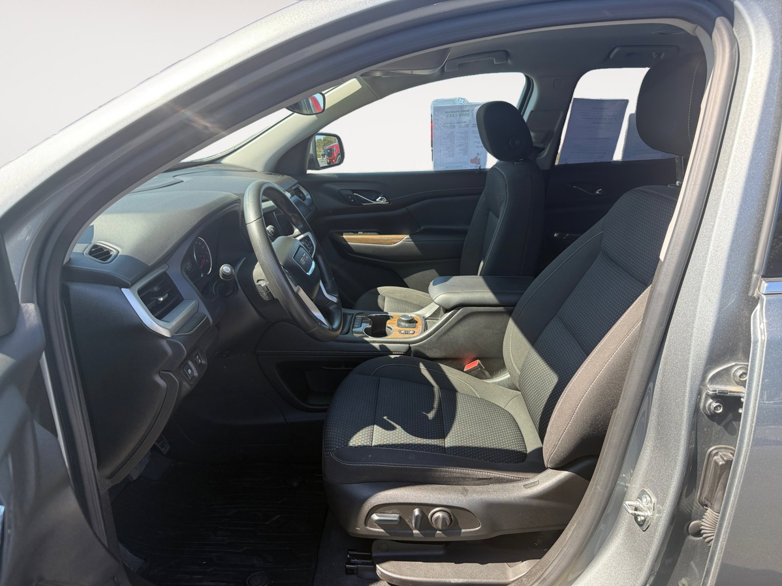 2023 Gmc Acadia SLE photo 10