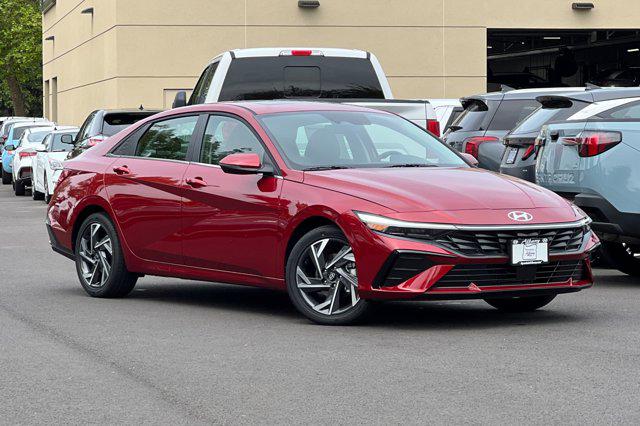 2025 Hyundai Elantra Limited photo 2