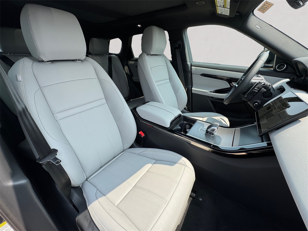 2026 Land Rover Range Rover Evoque S photo 15