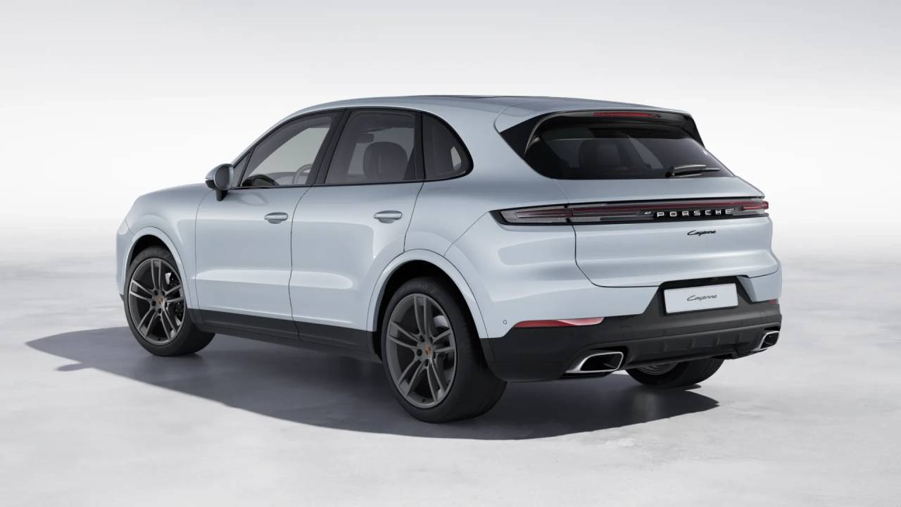 2026 Porsche Cayenne photo 2