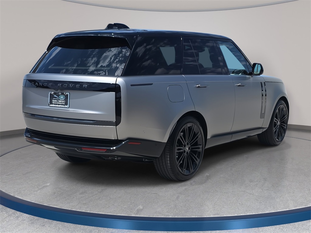 2025 Land Rover Range Rover SE photo 5
