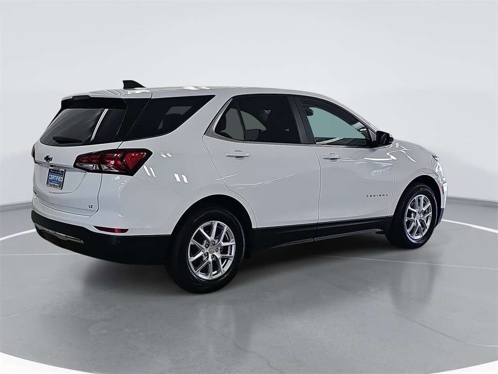 2022 Chevrolet Equinox LT photo 3