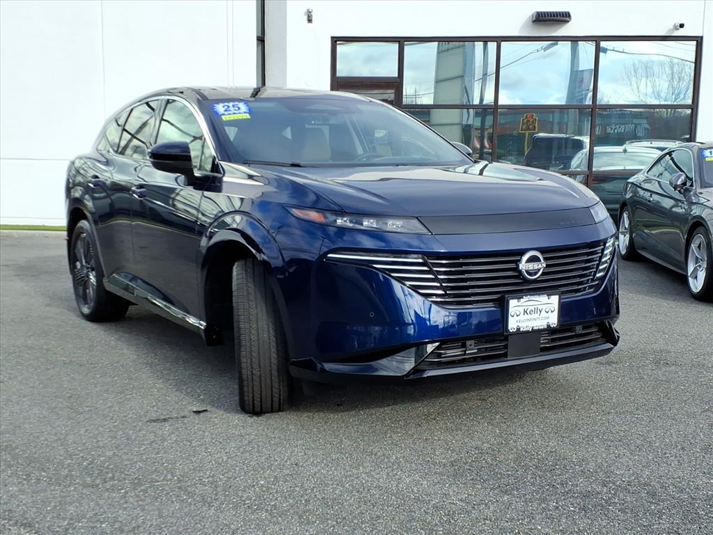 2025 Nissan Murano Platinum photo 2