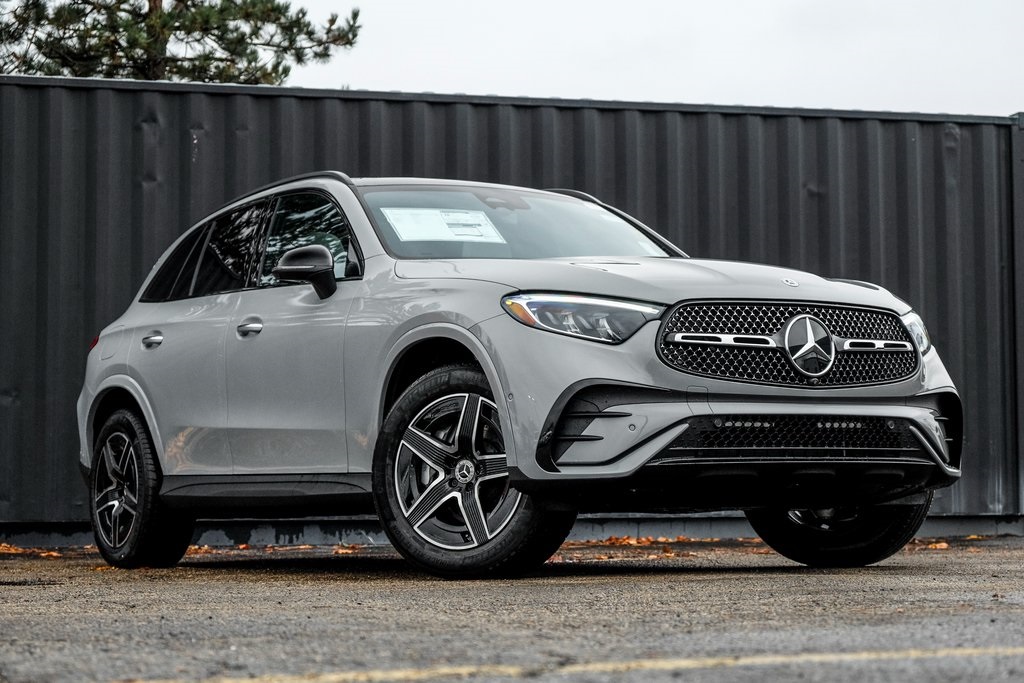 2026 Mercedes-Benz GLC Base's photo