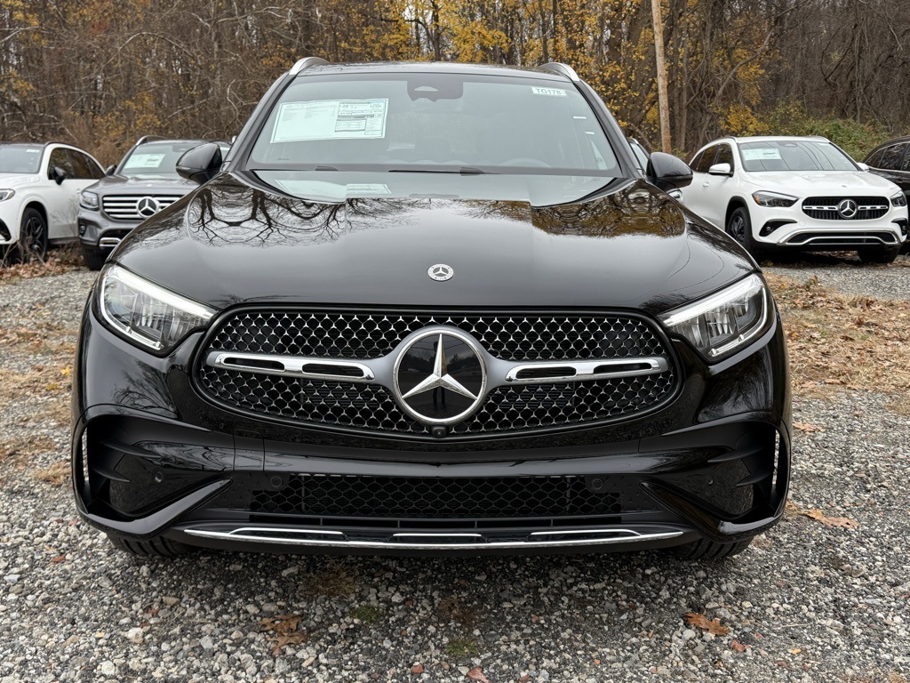 2026 Mercedes Benz GLC 300 4MATIC photo 2