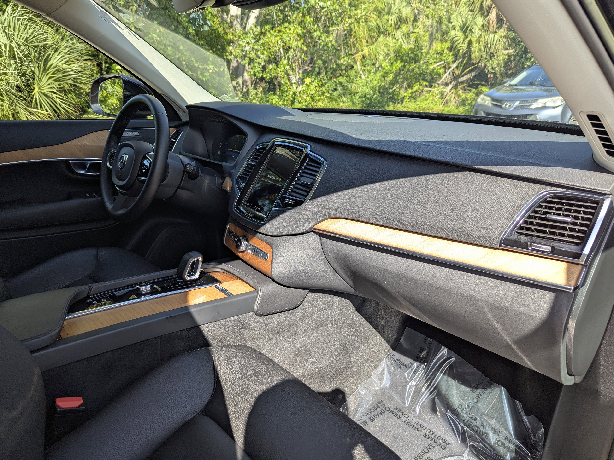 2023 Volvo XC90 Recharge Plus photo 12
