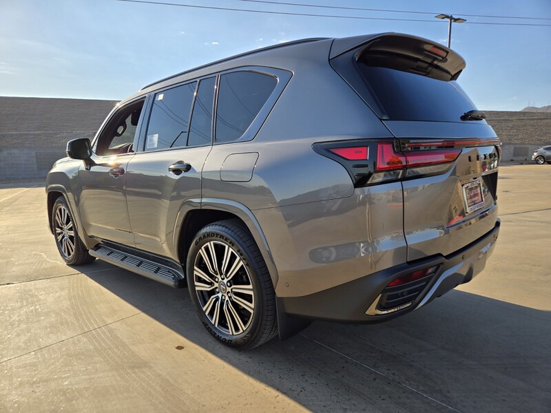 2025 Lexus LX Luxury photo 2