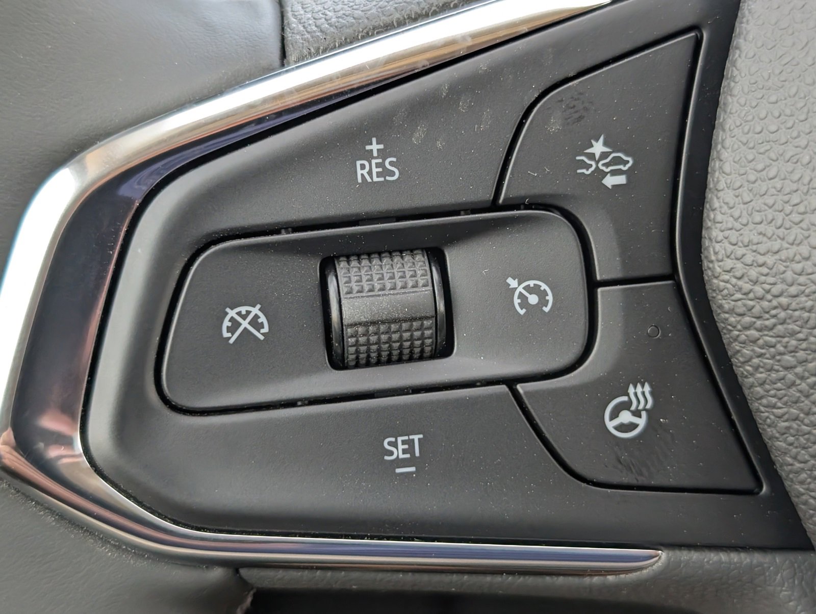 2026 Chevrolet Trax LT photo 10