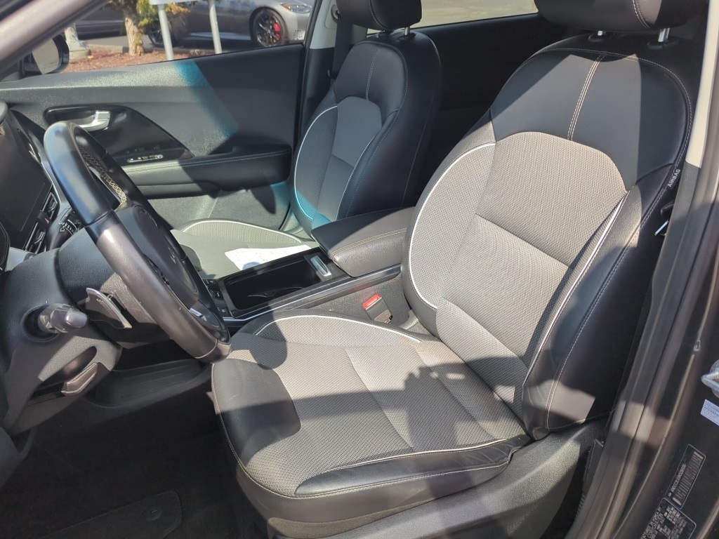 2022 Kia Niro EV EX photo 10