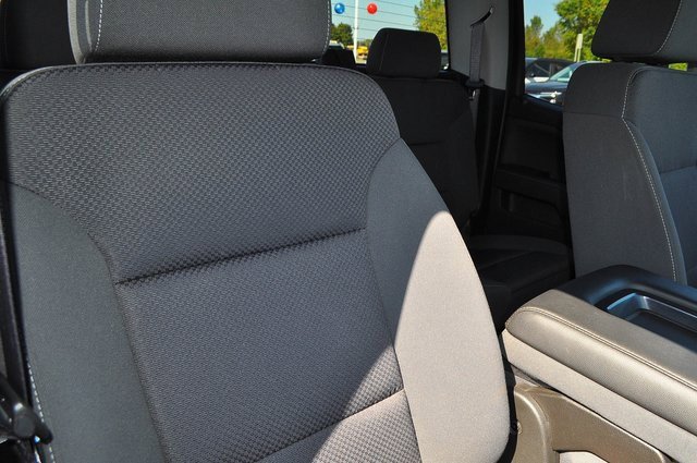 2019 Chevrolet Silverado LT photo 20