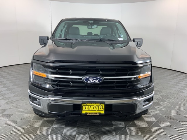 2024 Ford F-150 XLT photo 2