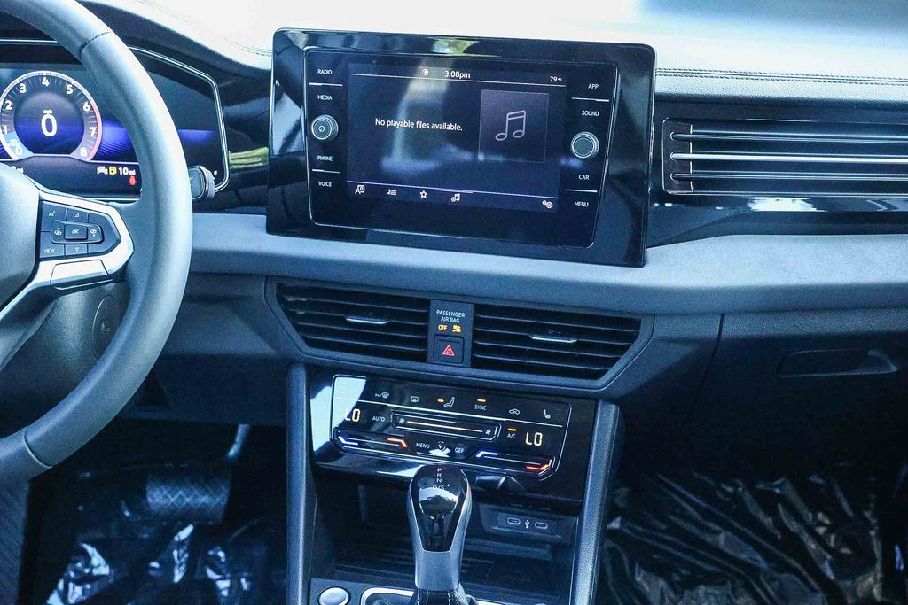 2026 Volkswagen Jetta 1.5T SE photo 2