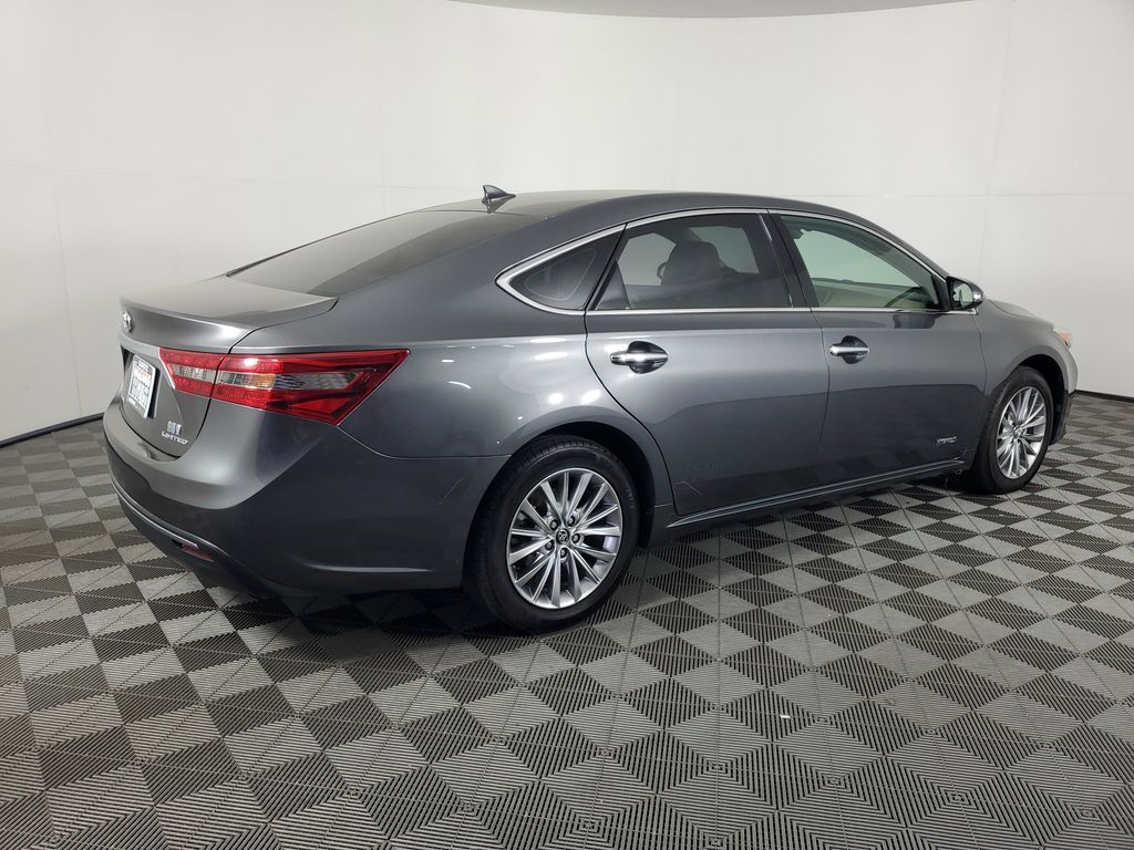 2018 Toyota Avalon Hybrid Limited photo 4