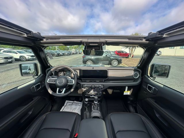 2025 Jeep Wrangler Sahara photo 2