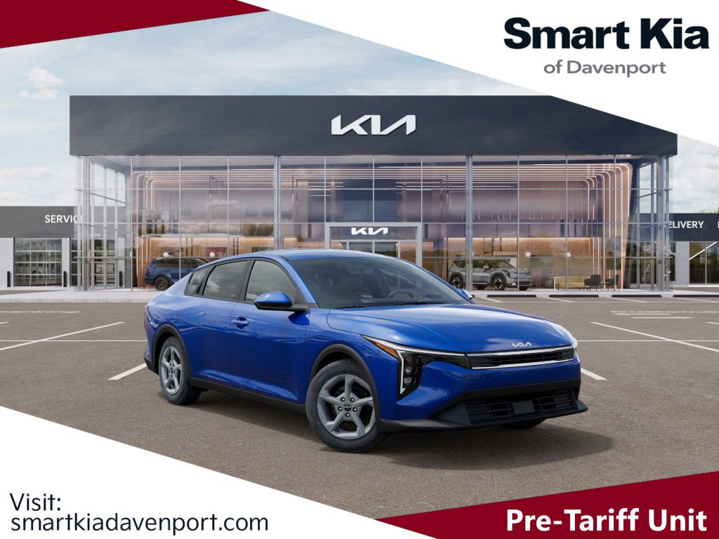 2025 Kia K4 LXS photo 8