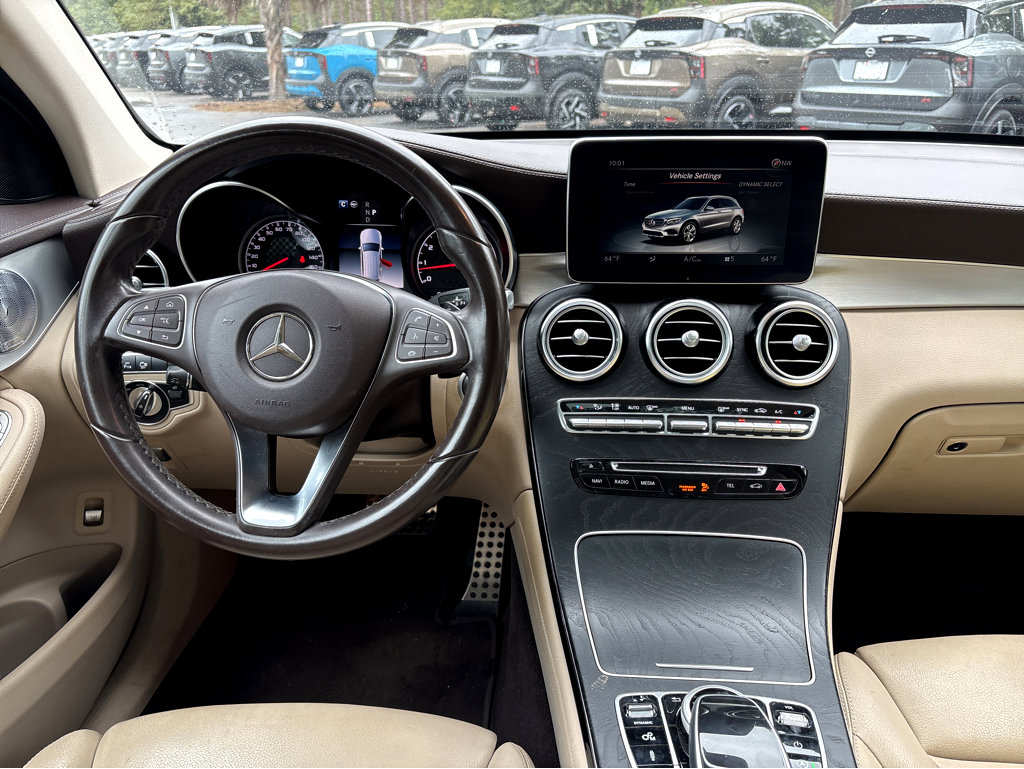 2018 Mercedes Benz GLC AMG 43 4MATIC photo 4