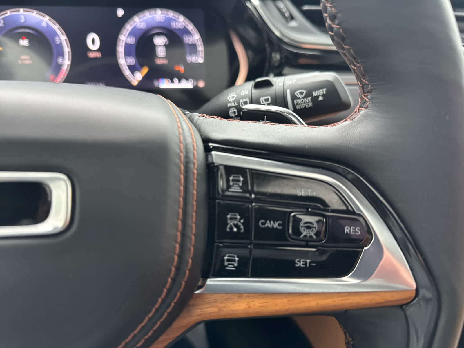 2024 Jeep Grand Cherokee Summit photo 27