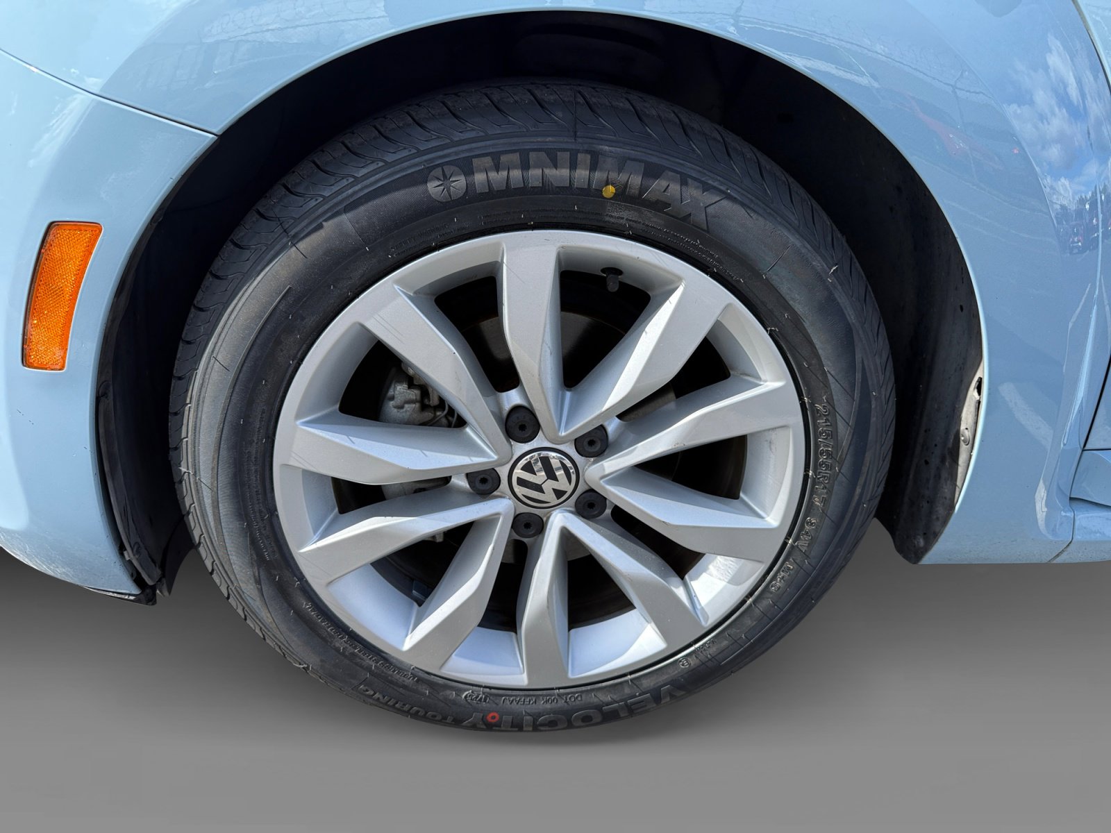 2013 Volkswagen Beetle TDI photo 9