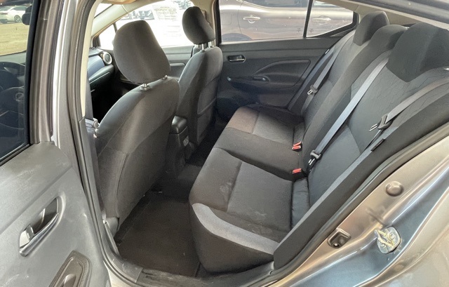 2024 Nissan Versa 1.6 SV photo 6