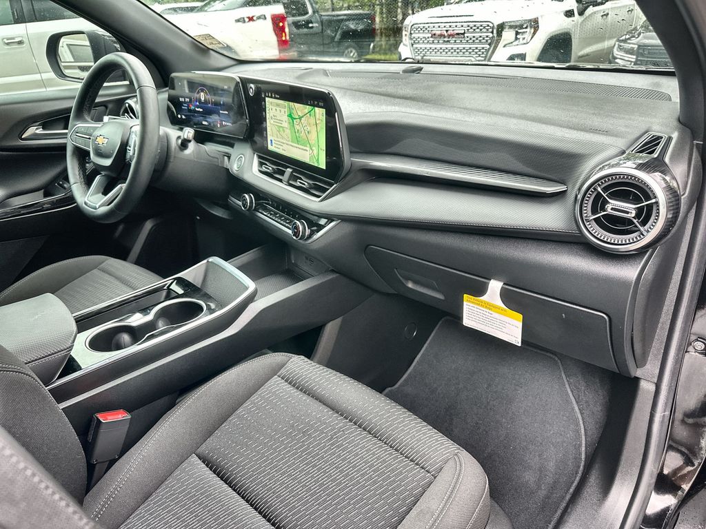 2025 Chevrolet Equinox LT photo 25