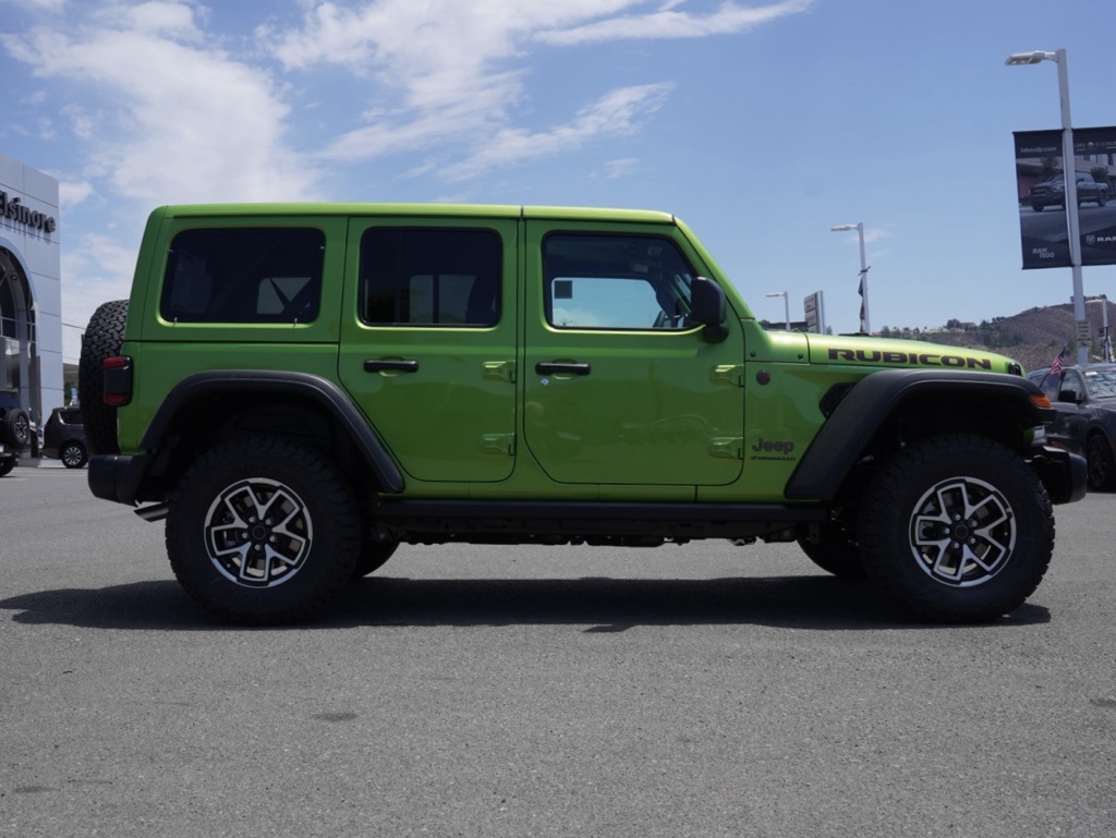 2025 Jeep Wrangler Rubicon photo 3