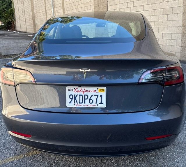 2023 Tesla Model 3 photo 2