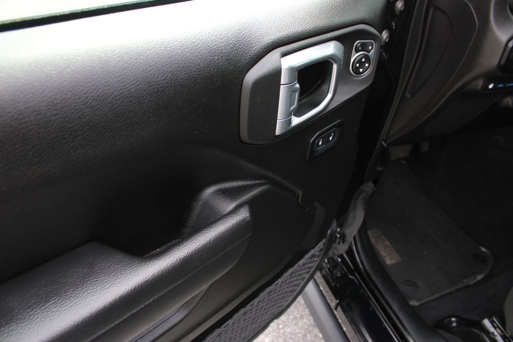 2022 Jeep Wrangler Unlimited Rubicon 4xe photo 23