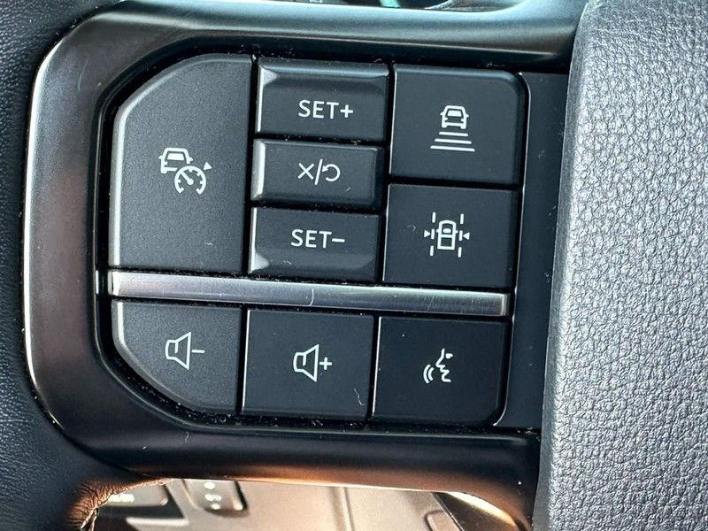 2023 Ford Expedition MAX Platinum photo 20