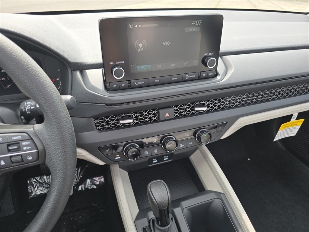 2025 Honda Accord SE photo 24