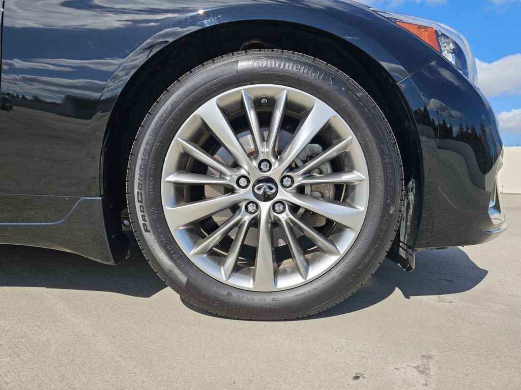 2023 Infiniti Q50 LUXE photo 9