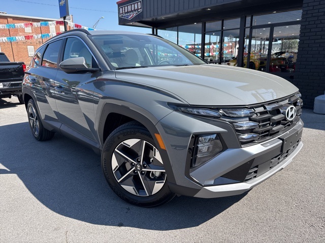 2025 Hyundai Tucson SEL photo 2