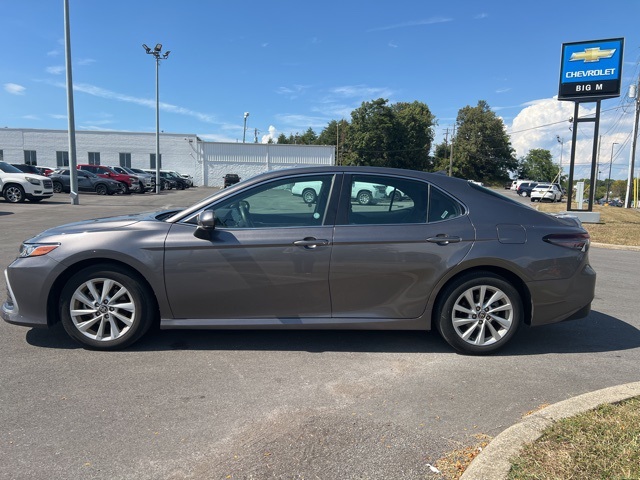 2024 Toyota Camry LE photo 2
