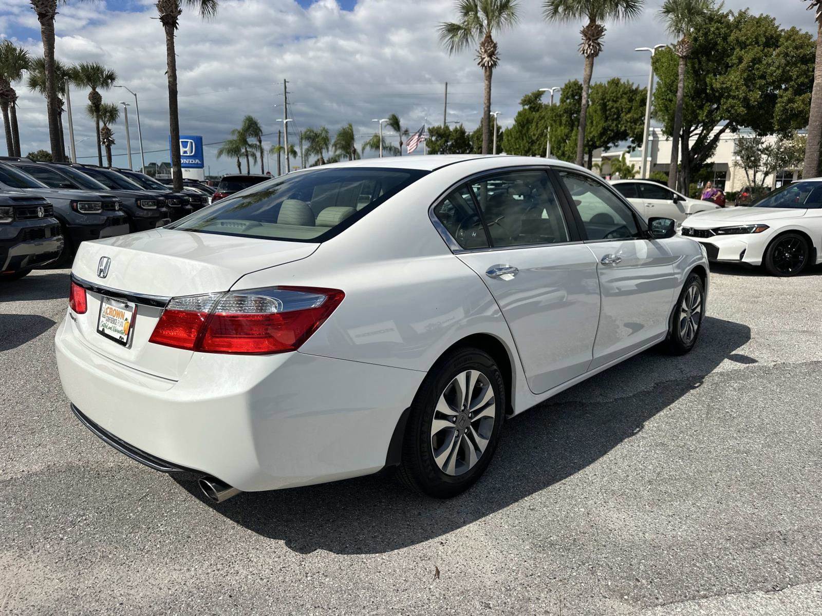 2015 Honda Accord LX photo 4