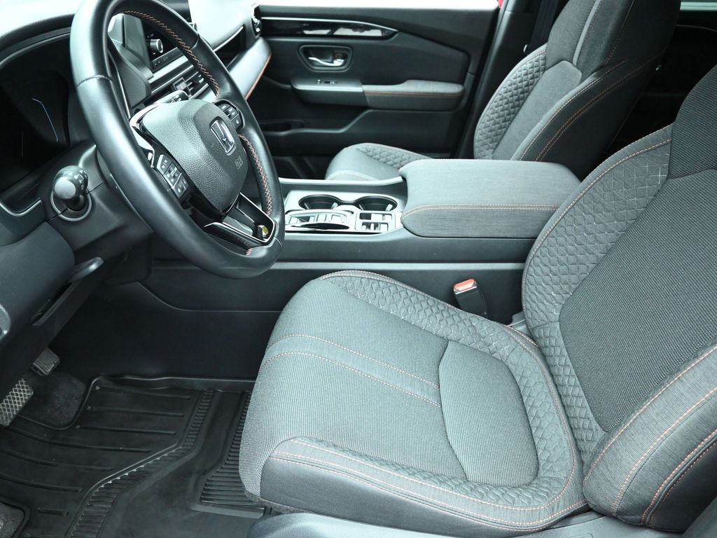 2024 Honda Pilot Sport photo 8