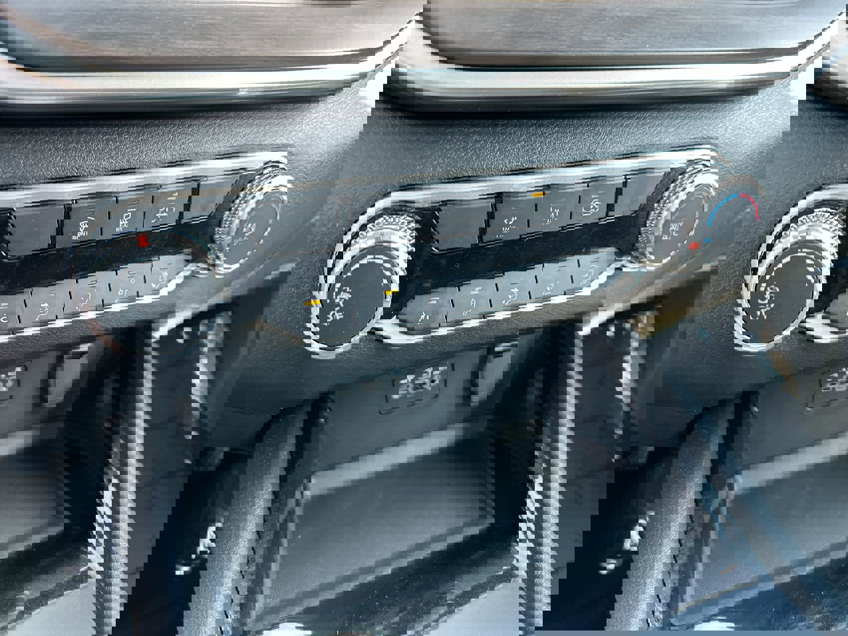 2024 Nissan Altima 2.5 SV photo 17