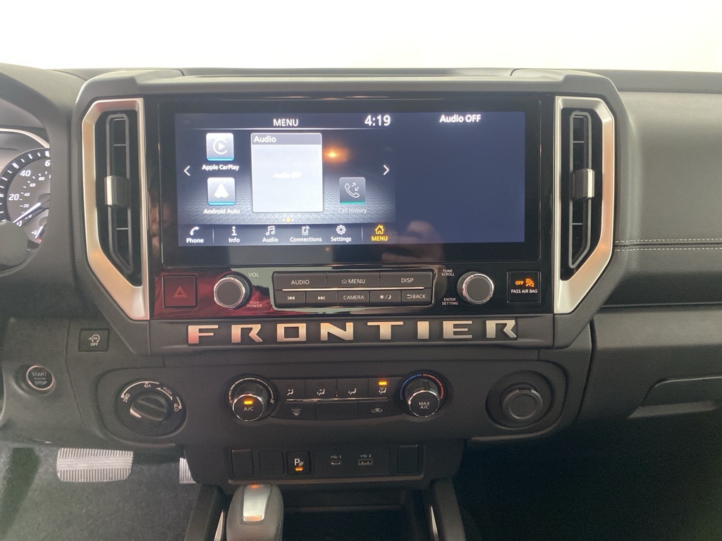 2025 Nissan Frontier SV photo 3
