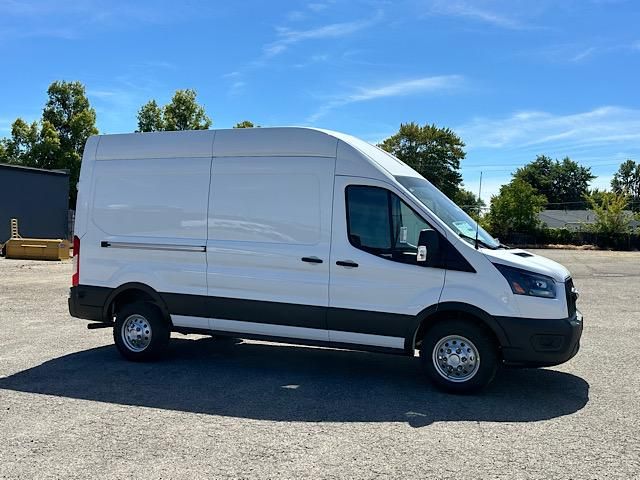 2024 Ford Transit photo 17