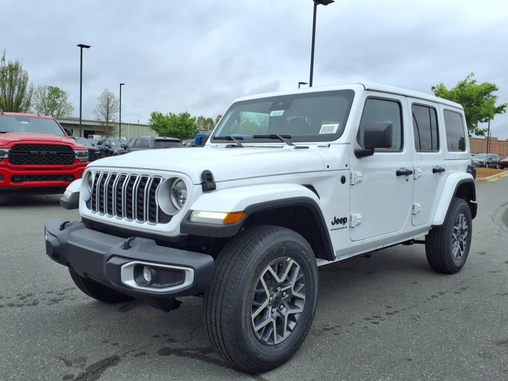 2025 Jeep Wrangler Sahara photo 2