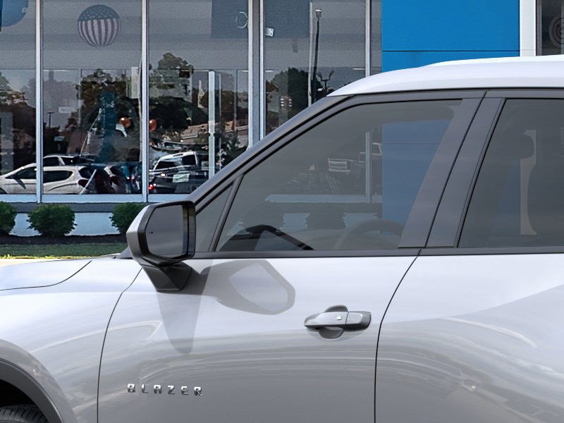 2025 Chevrolet Blazer 2LT photo 9