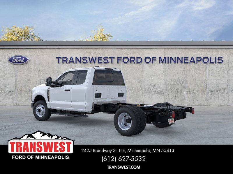 2026 Ford F-350 Super Duty Chassis Cab XL