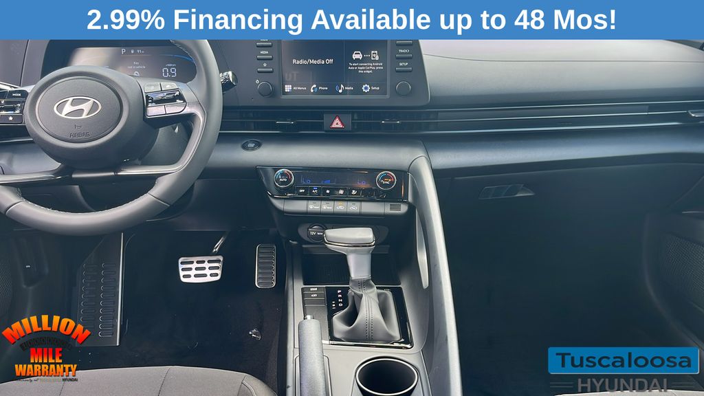 2025 Hyundai Elantra SEL Sport photo 23