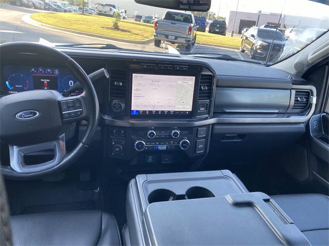 2023 Ford F-250 Lariat photo 17