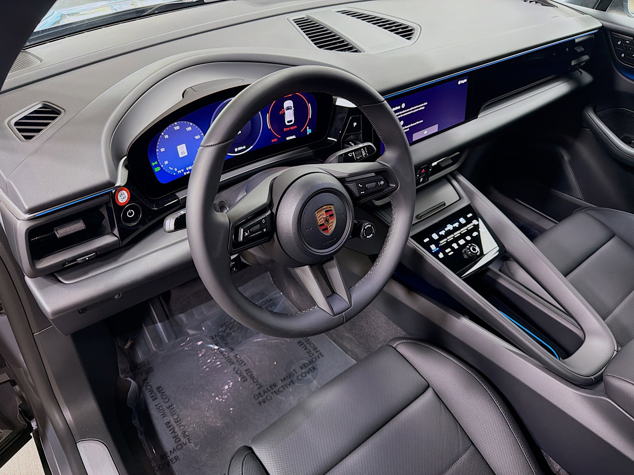 2025 Porsche Macan Electric photo 4