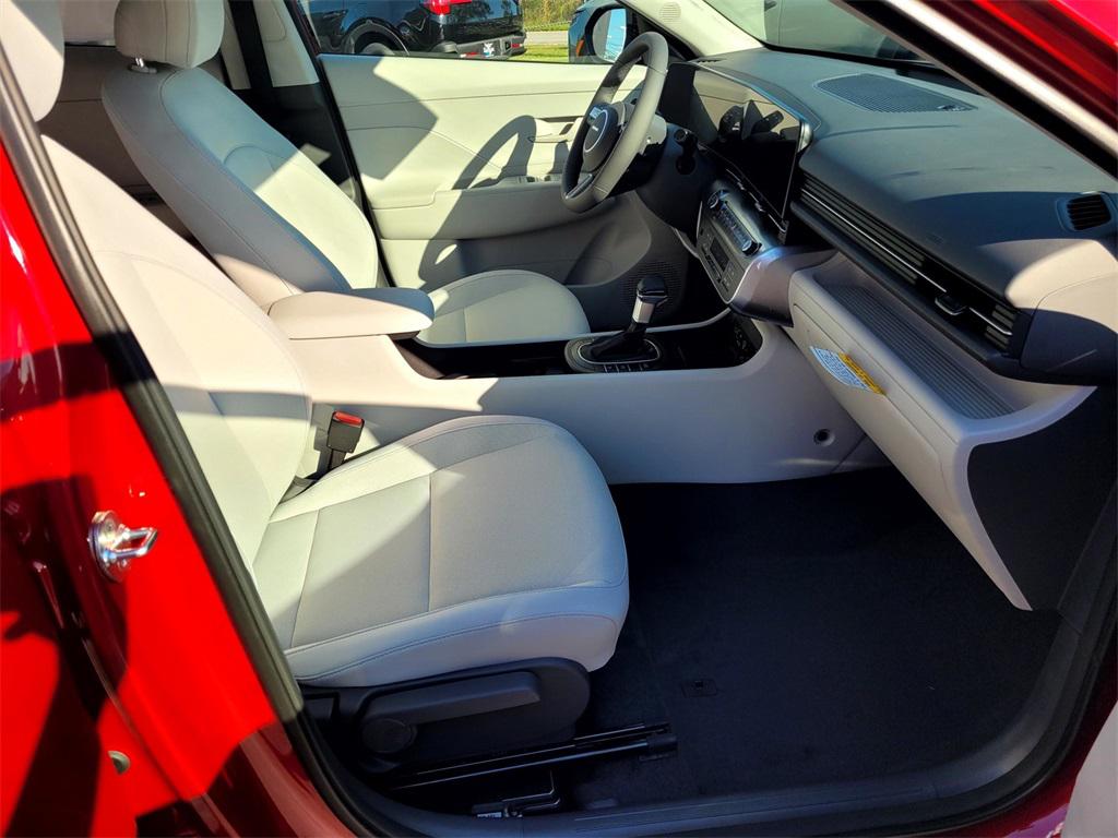 2026 Hyundai Kona SEL photo 14