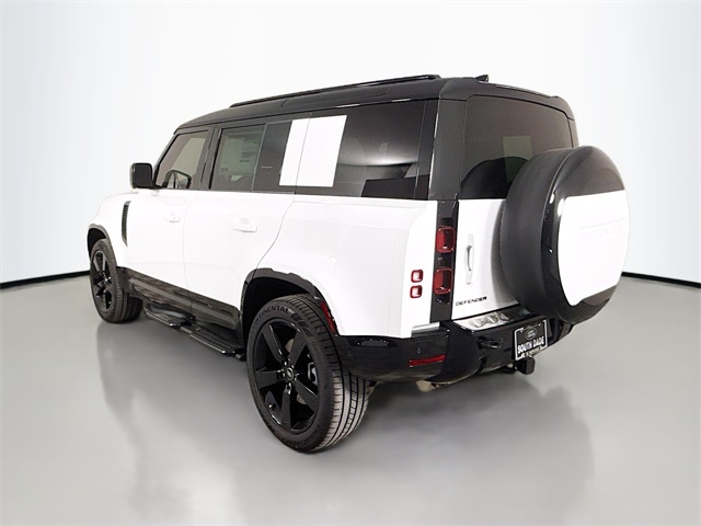 2025 Land Rover Defender 110 X-Dynamic SE photo 5