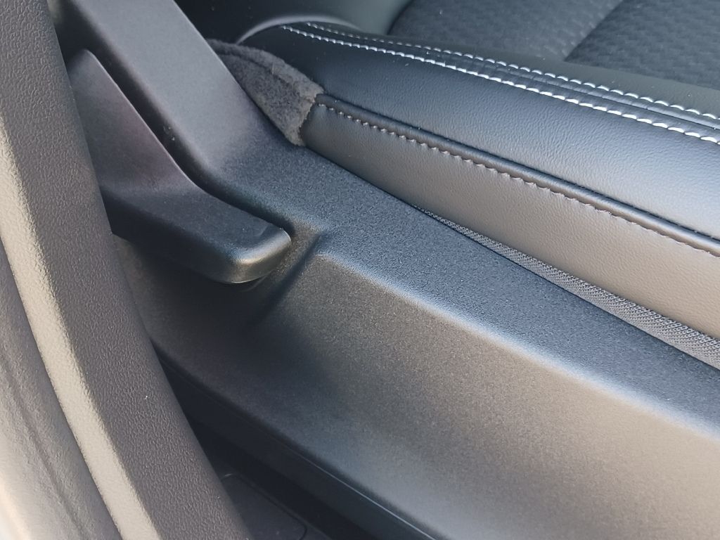 2024 Ford Escape Plug-In Hybrid Base photo 5