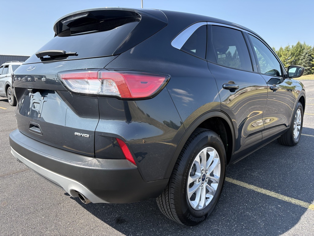 2022 Ford Escape SE photo 5