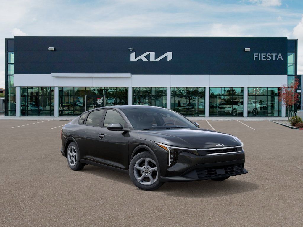 2025 Kia K4 LXS photo 8